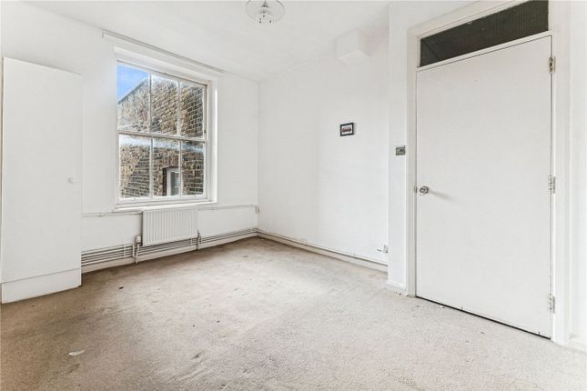 Flat F, 21, Pembridge Crescent, London photo 4