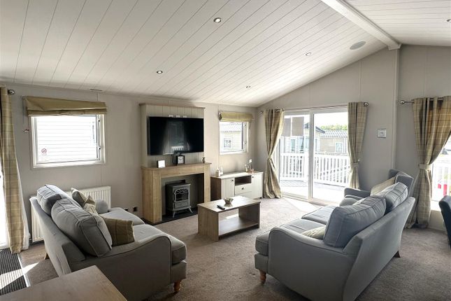 Willerby Everleigh, Tarka Holiday Park, Braunton Road, Barnstaple photo 3