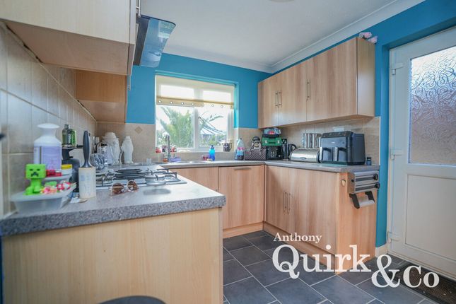 38a, Roggel Road, Canvey Island photo 4