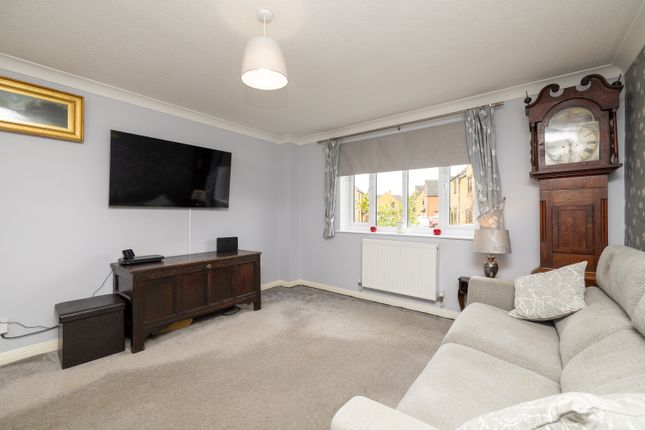 Terraced house for sale in Warkworth Close, Banbury