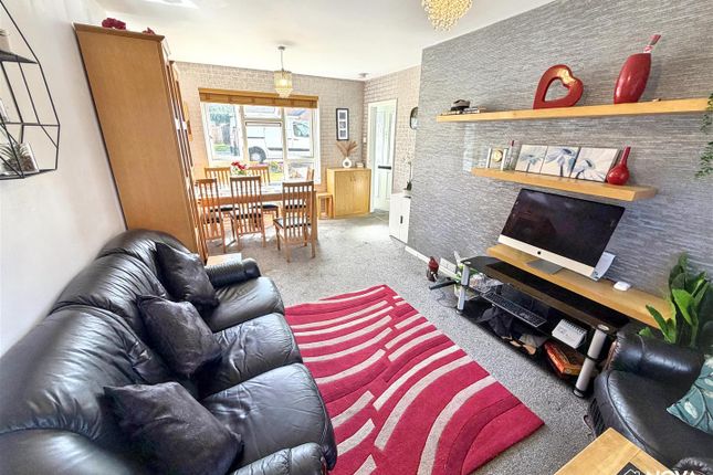 39, Wetherne Link, Luton photo 4