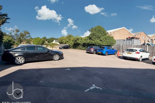 9, Recreation Road, Colchester photo 2
