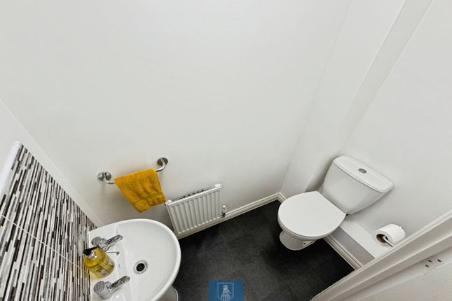 16, Walmsley Close, Coventry photo 4