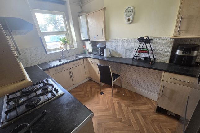 Flat, 55a High Street, Harrow, photo 3