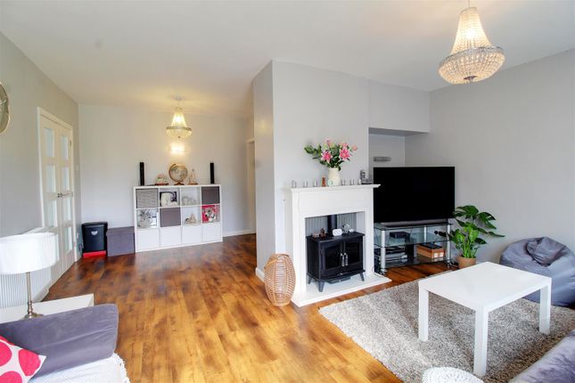 26, Hatherleigh Gardens, Potters Bar photo 2