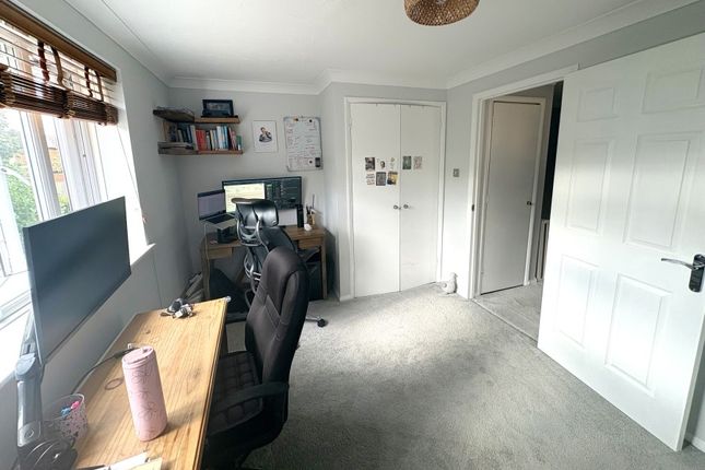 76, Annett Road, Walton-On-Thames photo 5