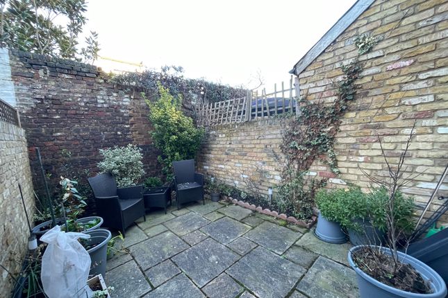 Thumbnail Room to rent in Dalling Road, Hammersmith, London