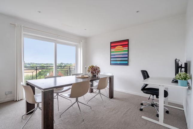 8, Albany Court, Oatlands Drive, Weybridge photo 4
