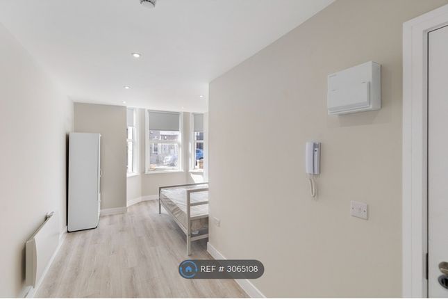 Wolseley Road, Mitcham photo 2