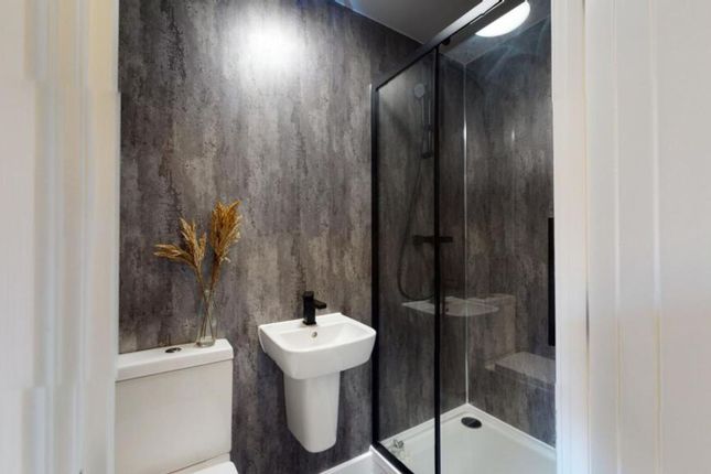 Apt 2, Graduation House High Road, Nottingham photo 5