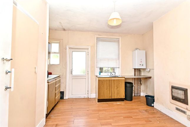 23, Leaf Road, Eastbourne photo 3