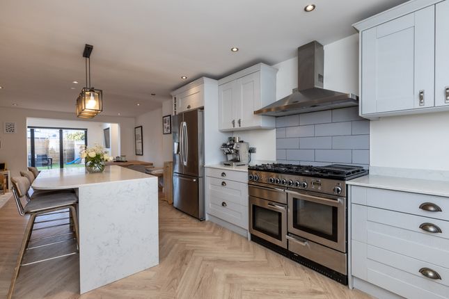 Link-detached house for sale in Wedgwood Way, London