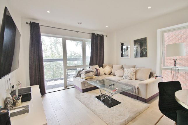 Brent Cross, Wilkinson Close, London photo 2