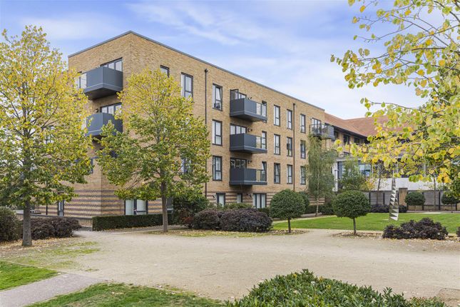 1-bed flat on 18 Guinea Court, Sterling Road, Bexleyheath, £260,000