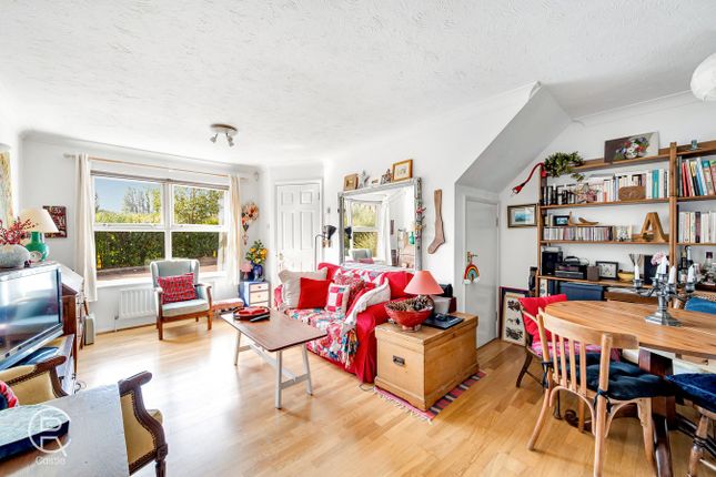 20, Billets Hart Close, London photo 2