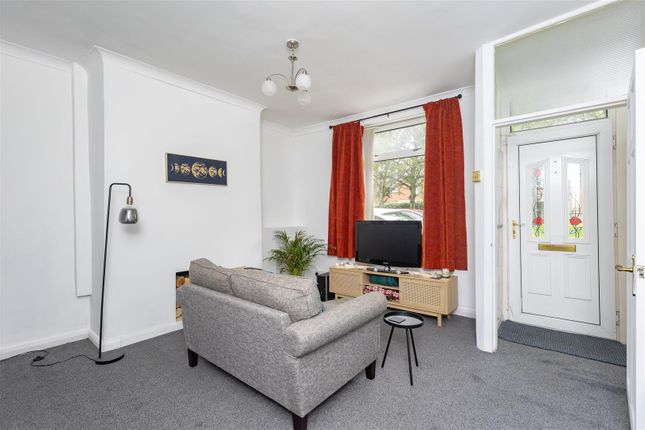 10, Cambridge Street, Chorley photo 2