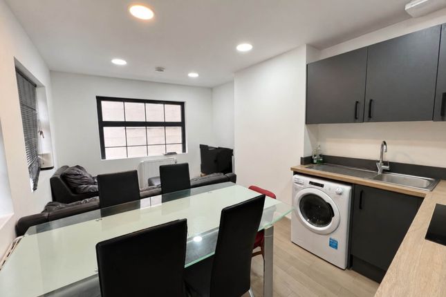 Flat 2, Dunstable Place, Luton photo 2