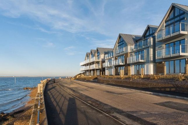 Thumbnail Flat for sale in Solent Shores, Cowes