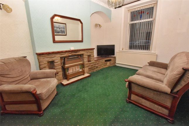 12, Dinting Vale, Derbyshire photo 4