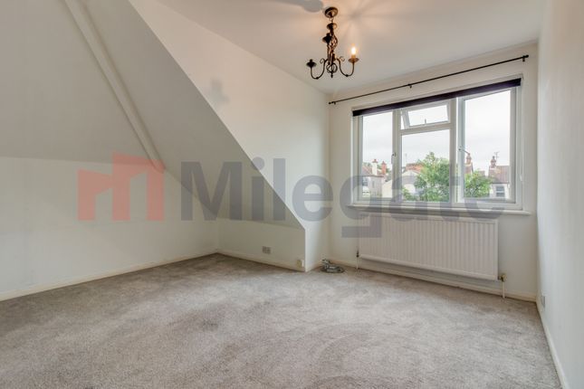 Thumbnail Flat to rent in Ailsa Road, Westcliff-On-Sea