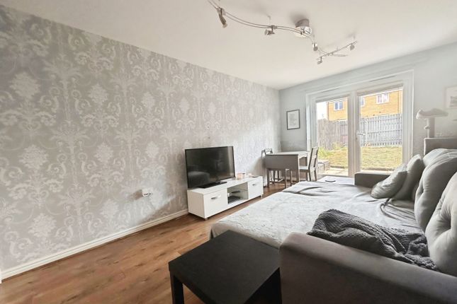 64, Alder Road, Leeds photo 3