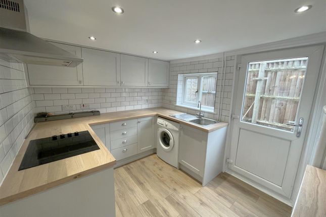 10, Priory Street, Buckinghamshire photo 3