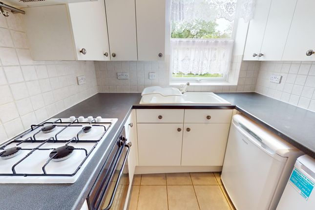 76, Orchard Avenue, Cheltenham photo 2