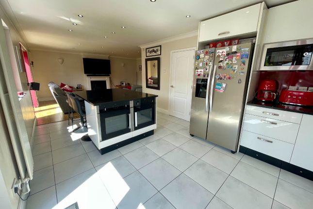2A, Sheringham Close, Luton photo 4