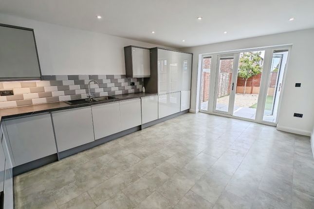 3A, Stanshawe Crescent, Bristol photo 5
