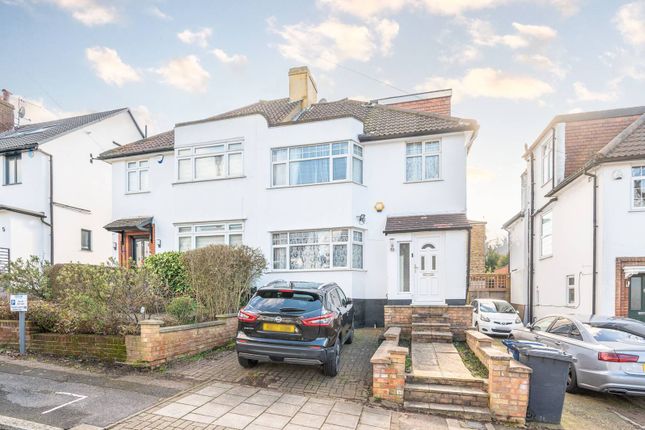 Wentworth Close, West Finchley photo 2