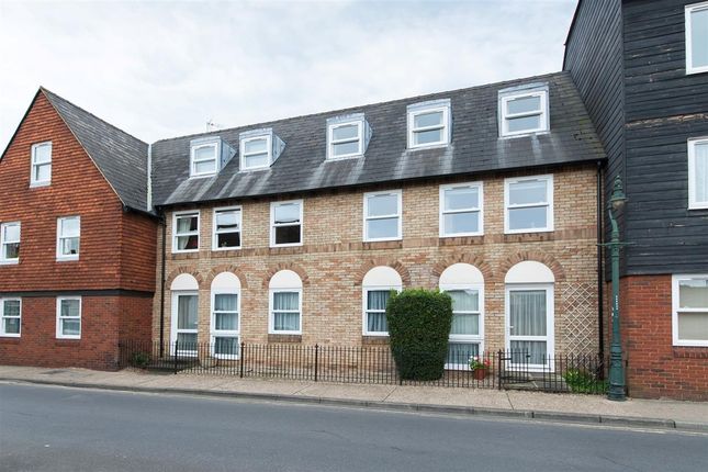 Flat for sale in Knotts Lane, Canterbury