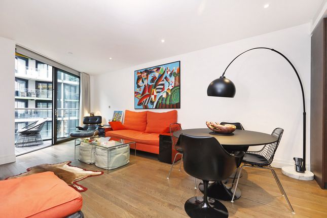 Thumbnail Flat for sale in Riverlight Quay, London