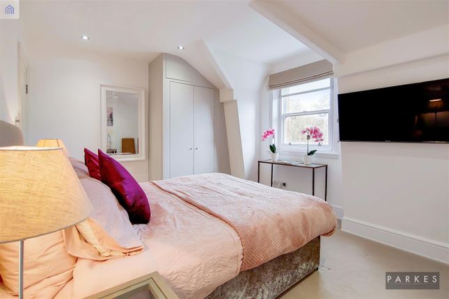 Flat 5,, 23, Hans Place, London photo 3
