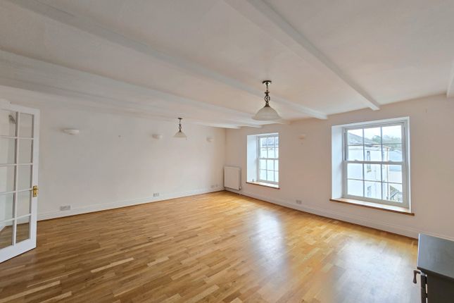 Flat 3, 77 West Street, Tavistock photo 3