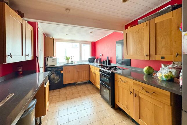 17, Pottery Street, Llanelli photo 2