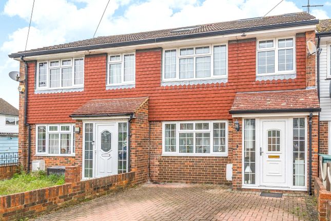 Thumbnail Terraced house for sale in Roseacre Close, Shepperton