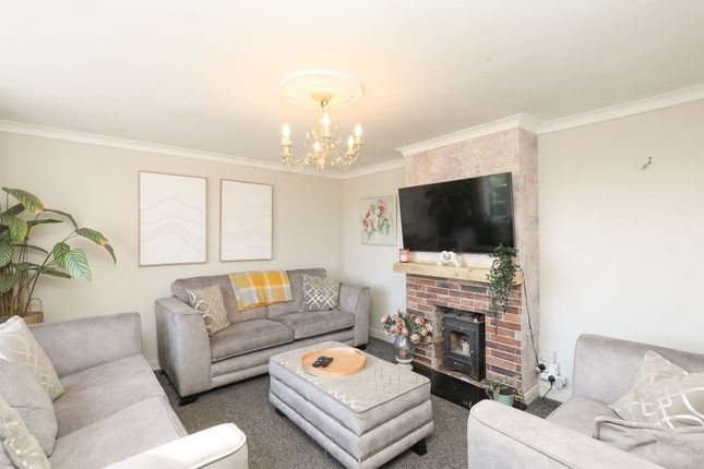 31 Slack Lane, Chesterfield photo 5