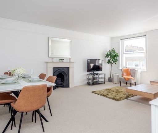 Thumbnail Flat to rent in Elvaston Place, South Kensington