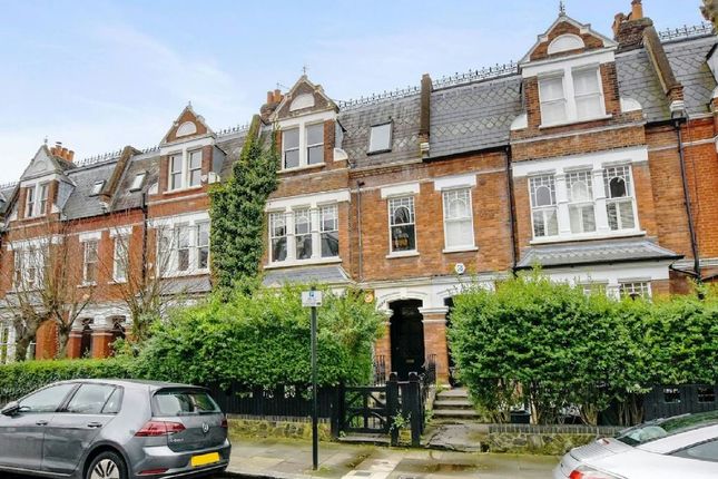 Flat for sale in Whitehall Park, London