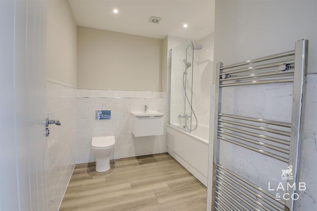 28, Park Gate Corner, Clacton-On-Sea photo 3