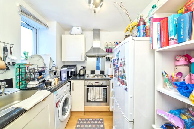 9, 214 Westferry Road, Tower Hamlets photo 4