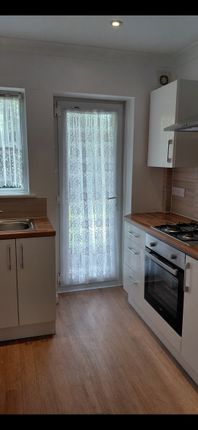 18, Holloway Avenue, Bournemouth photo 3