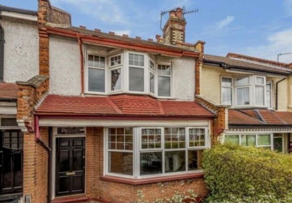 Thumbnail Semi-detached house to rent in Priory Villas, Colney Hatch Lane, London