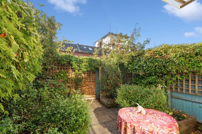 116, Cranbrook Road, London photo 4