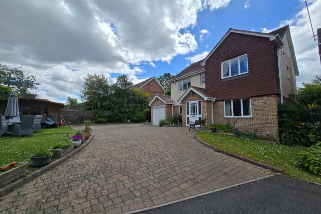 13, The Drive, Uxbridge photo 2