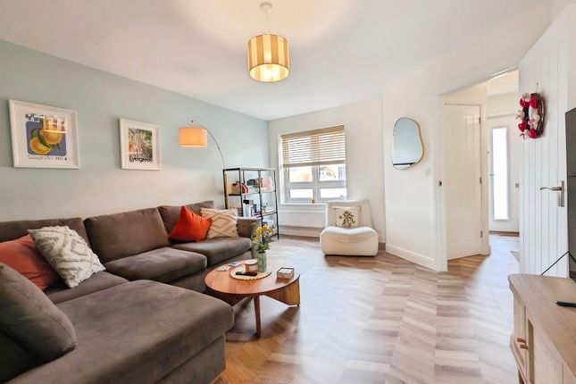 9, Mountbatten Way, Bristol photo 4