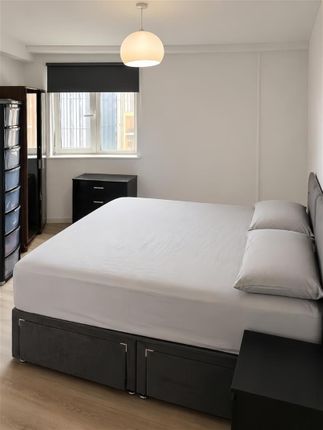 RHR-2, The Hive Apartments, 7 Masshouse Plaza, Birmingham photo 5