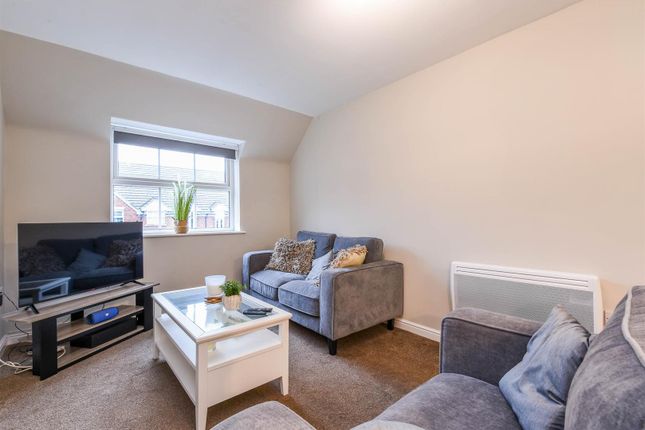 43, Heys Hunt Avenue, Leyland photo 2