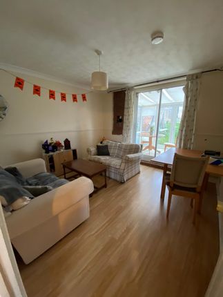 Thumbnail Shared accommodation to rent in Alyssum Walk, Colchester