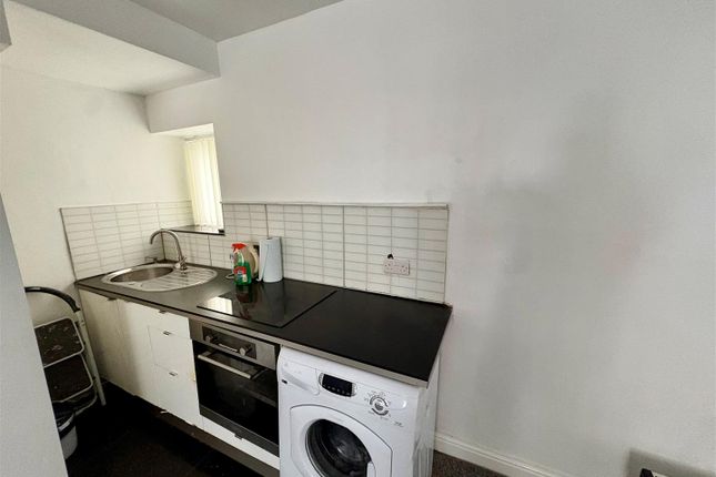 17, New Street, Bradford photo 3